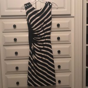 Black and white dress with slimming side gather